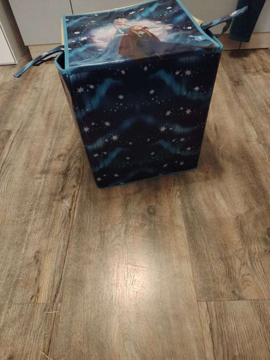 Oddam pojemnik na zabawki