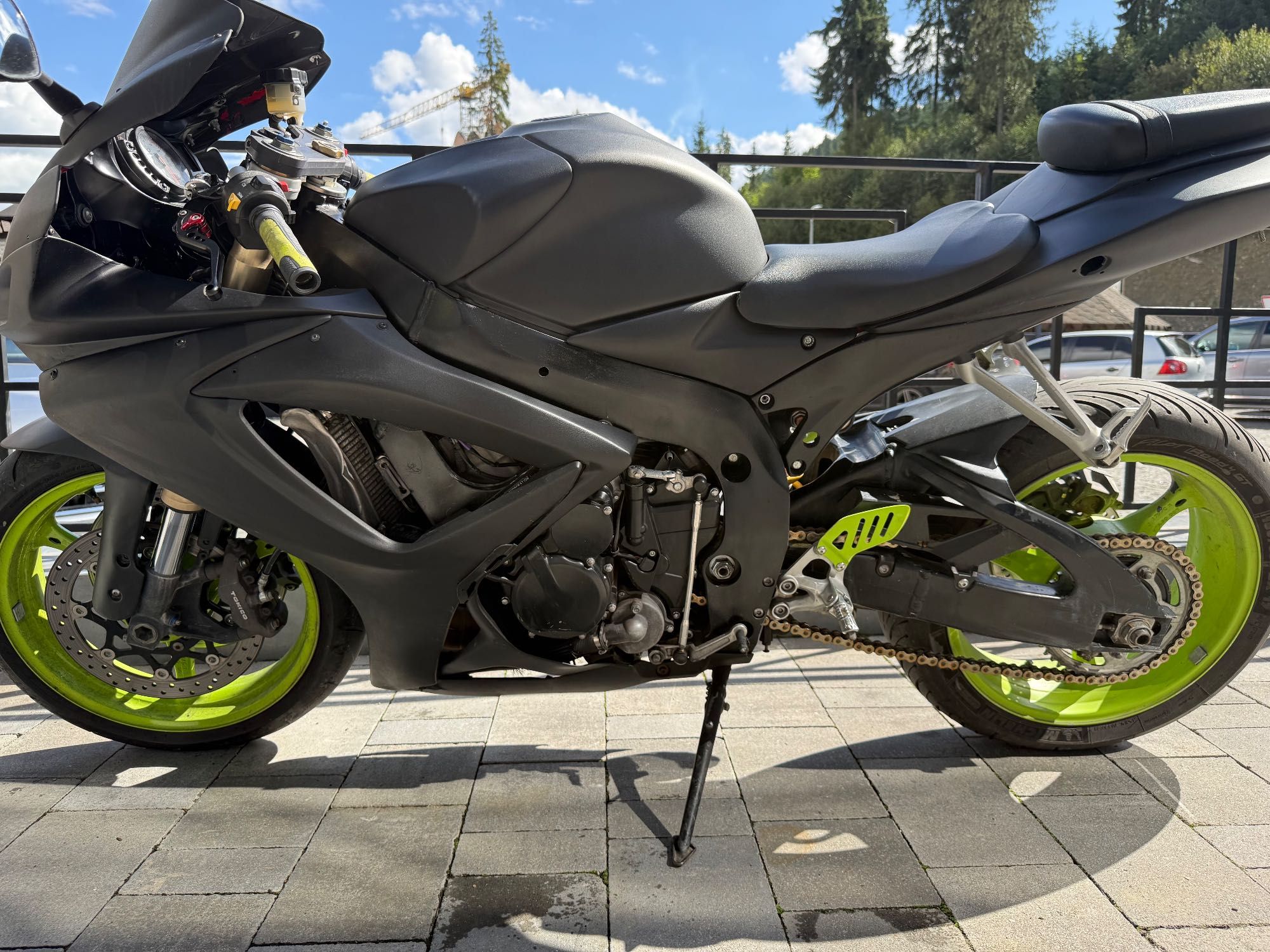 Suzuki gxr 600 2007 р на повному боєвому ходу