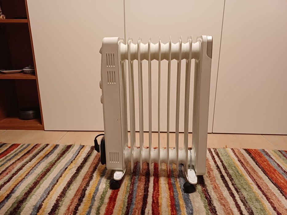 Dois aquecedores a óleo equation 2000w em excelente estado