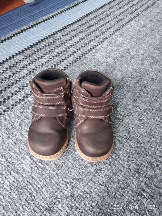 Демісезонні шкіряні черевики 23 розміру