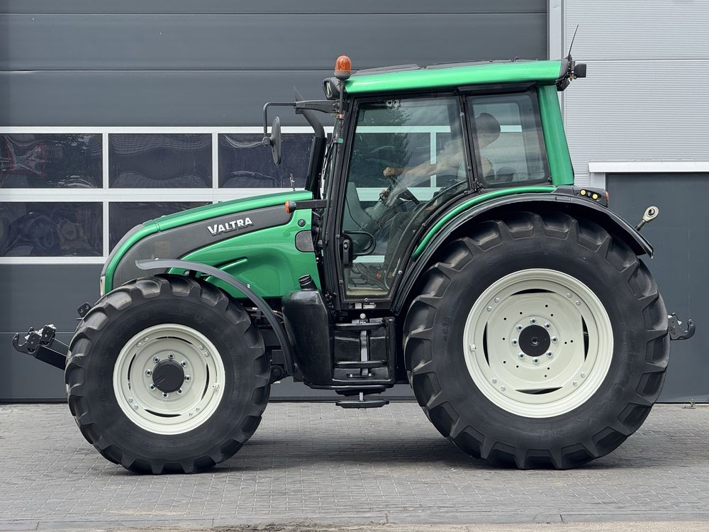 Valtra N 141 HiTec