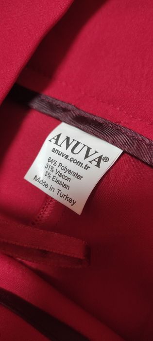 Жіночі класичні брюки червоного кольору 42 розмір, фірма Anuva