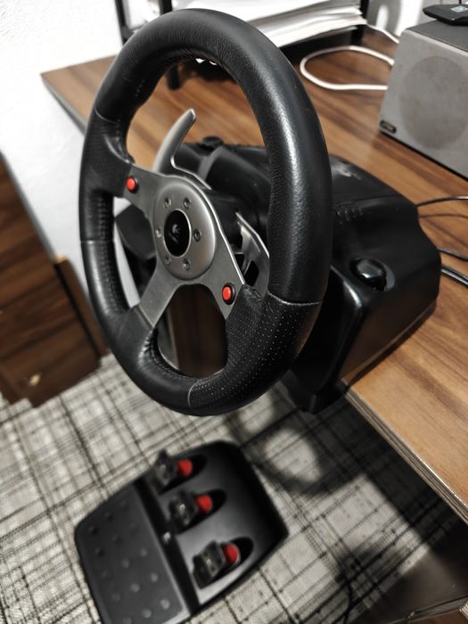 Руль комплект Logitech G25