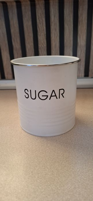 Pojemnik  metalowy  na cukier