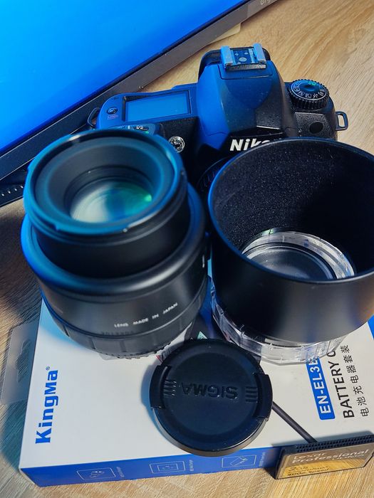 Nikon D70 +sigma 90/2.8