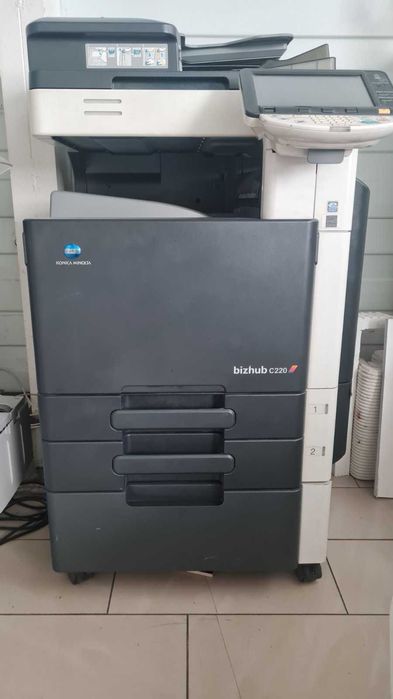 Konica Minolta bizhub c220