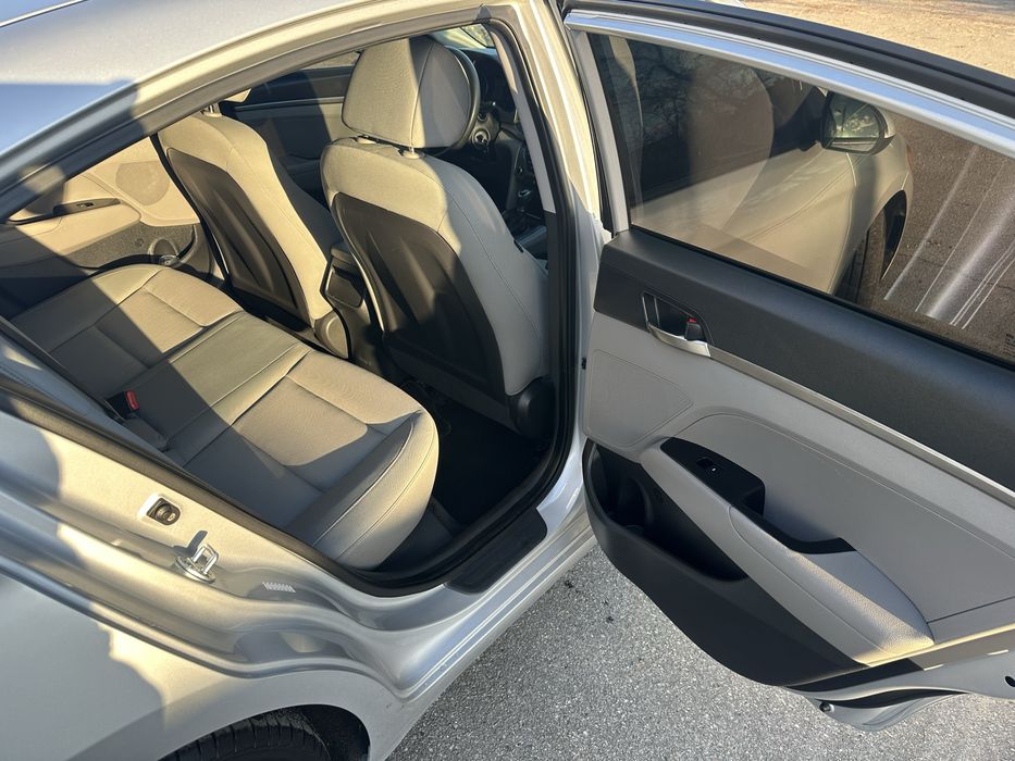 Hyundai Elantra 2016 2.0 акпп