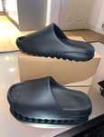 ButyDamskieAdidas YeezySlide_Black_Cloud_Uniseks R.41