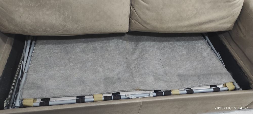 Sofá cama em nobuk