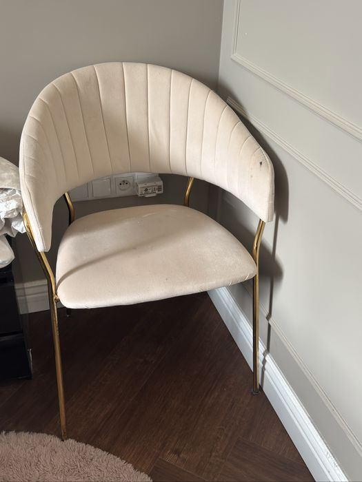 Krzeslo zlote glamour