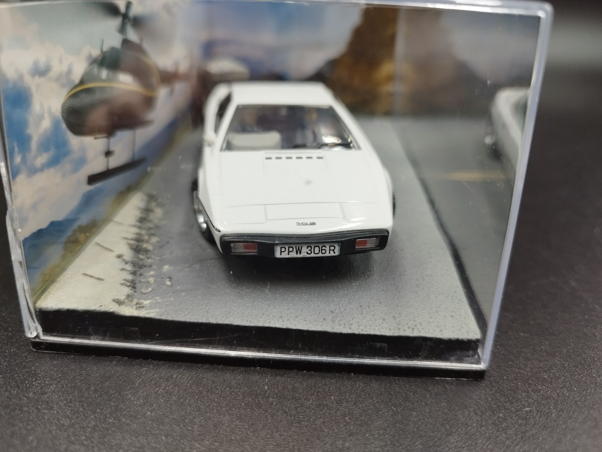 1:43 Altaya Lotus Esprit James Bond 007 model