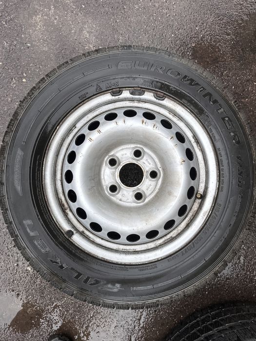 Koła 5x120 stalowe i opony zima Falken 215/65/R16C Caravelle felgi