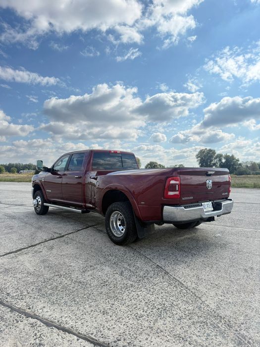 Ram 3500 Dodge 6.7 Cummins  5 gen Laramie