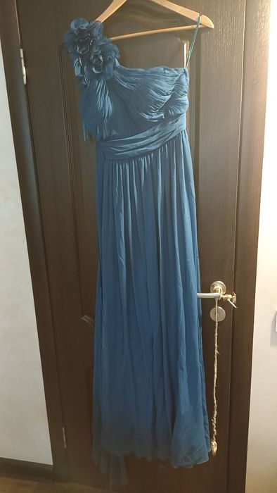 Весірня сукня або на випуск