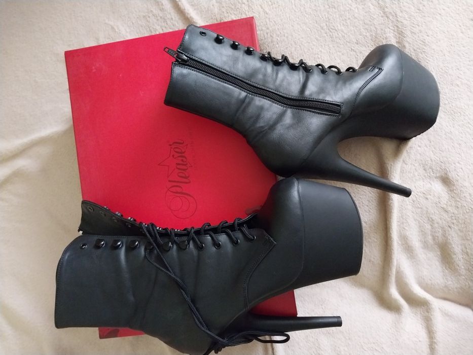 Стріпи pleaser двійка 37розмір (24,4см) чорні матові