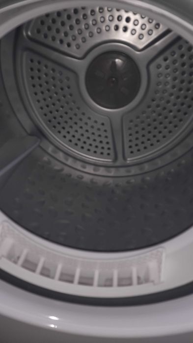 Máquina de Secar Roupa Electronia MDR70 II – Quase Nova