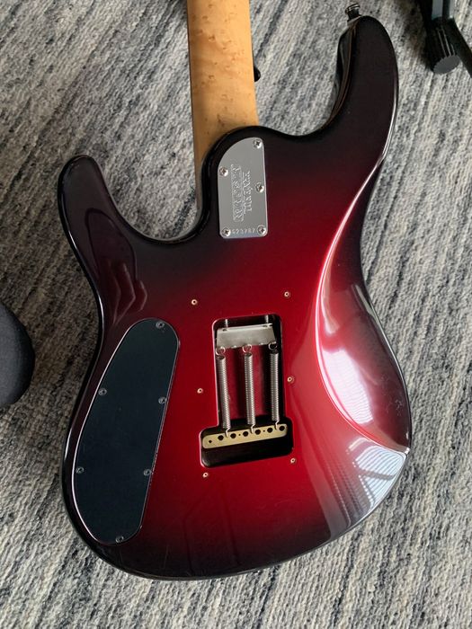 Ernie Ball Music Man John Petrucci JP6 / Pearl Red Burst  ( 2003 )