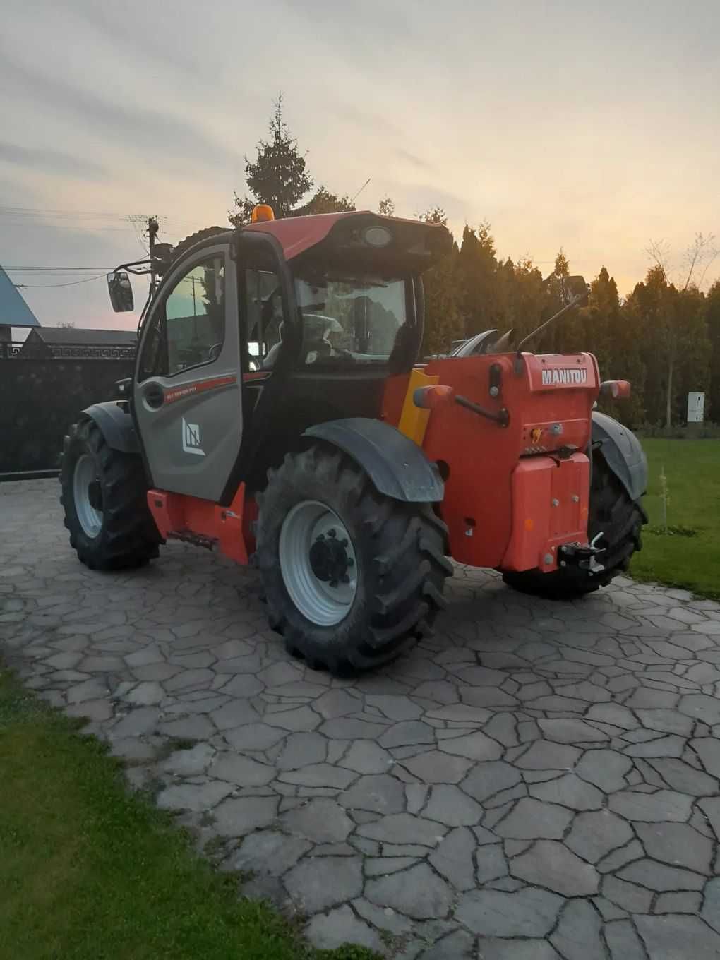 Ładowarka teleskopowa Manitou MLT 737-130 PS