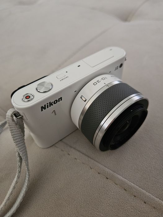 Aparat Nikon 1 J2 biały plus futerał