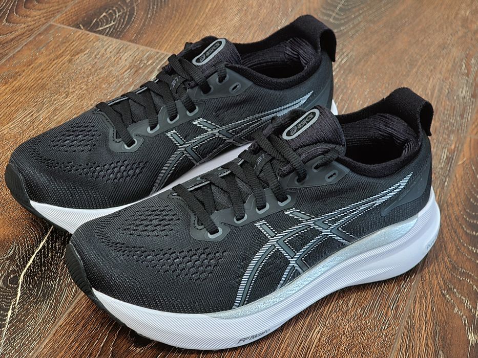 Оригінал 100%  жіночі кросівки asics gel kayano 31  euro 37.5
