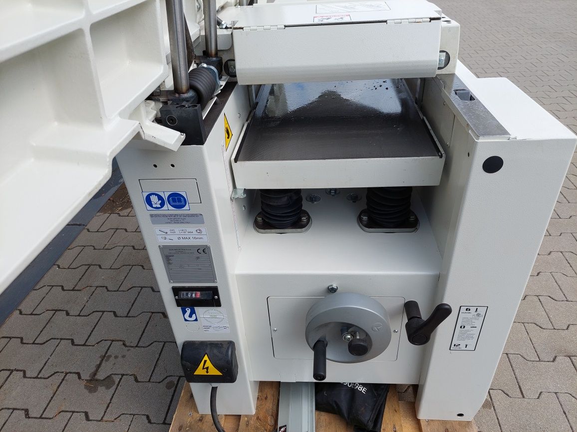Wyrowniarka grubosciowka SCM FS410