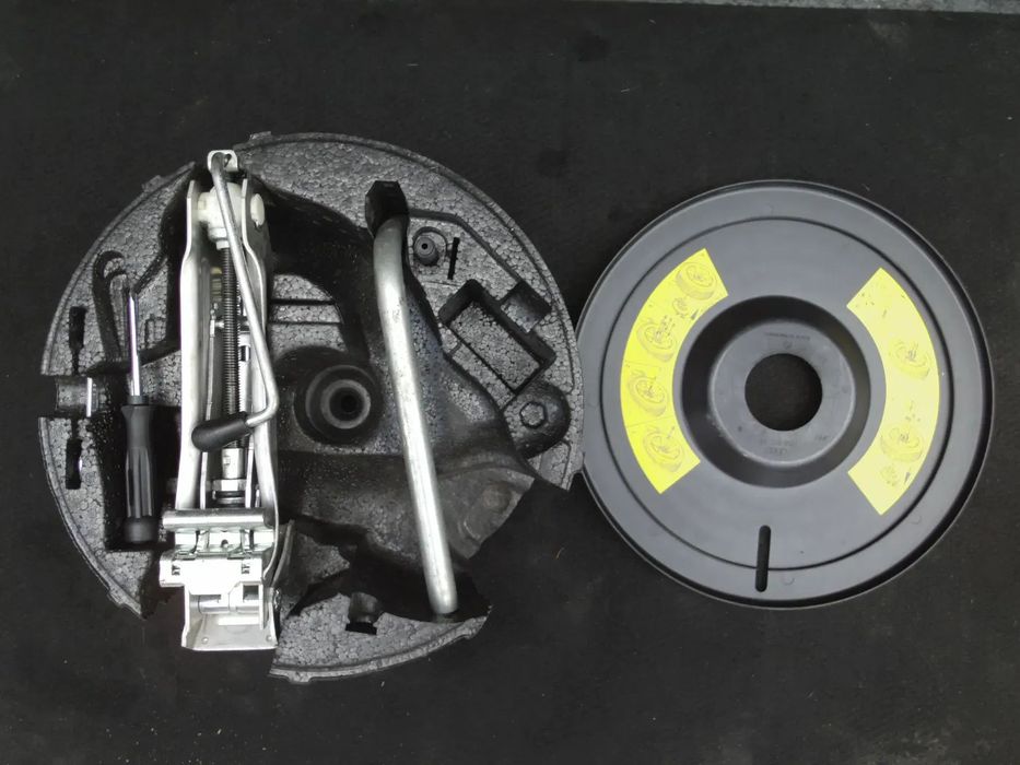 AUDI A3 8L ZESTAW WKŁAD KOŁA LEWAREK PODNOŚNIK KLUCZ