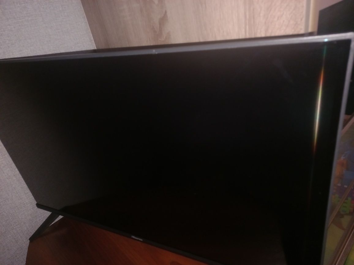Продам б/у телевизор Hisense на запчасти