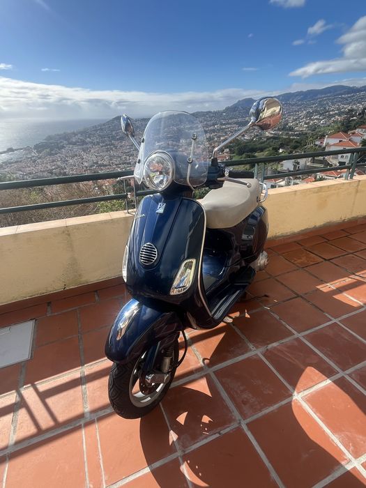 Vespa LX 125 i.e. 2011