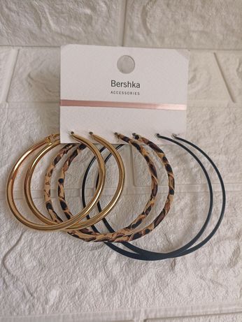 Bershka іспанська компанія..Стильні сережки кільця.