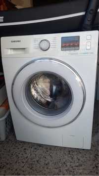 Vende-se máquina de lavar roupa