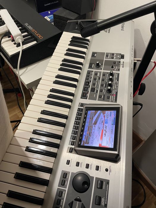 Roland Fantom X7