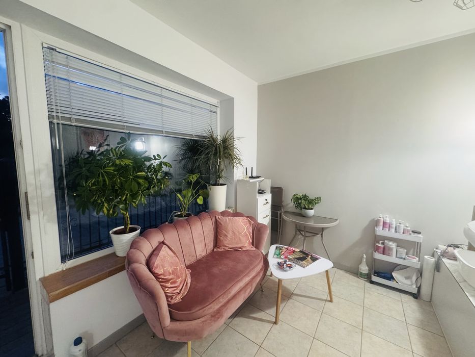 Odstapie  wyposazenie salonu manicure pedicure masaż