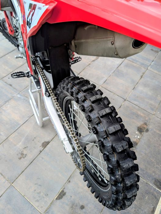 Honda CRF 250 rok 2023  One Gripper, FACTORY