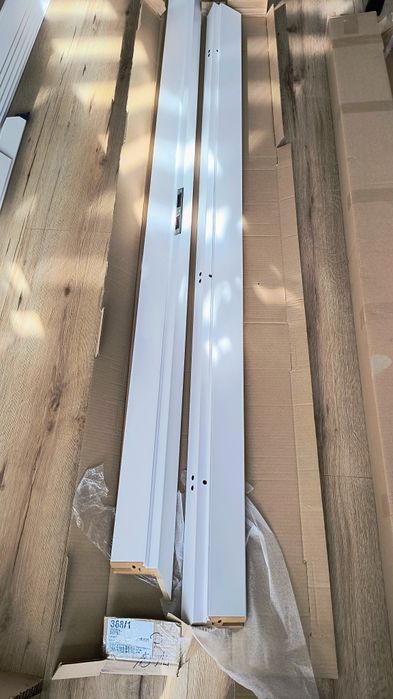 Ościeżnica regulowana 100-140. Prawa