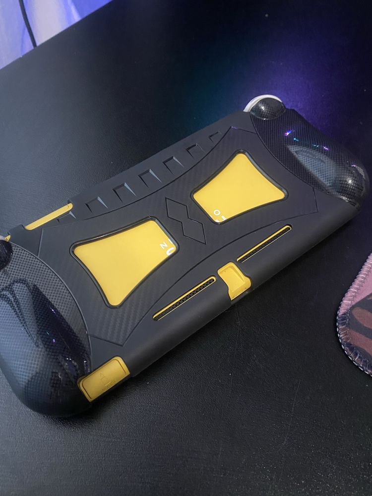 Nintendo Switch Lite + гра Zelda + чохол