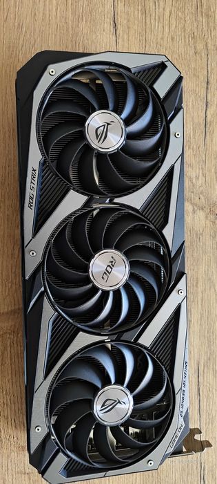 ASUS GeForce RTX 3080 ROG STRIX OC 10GB  Stan b. dobry.