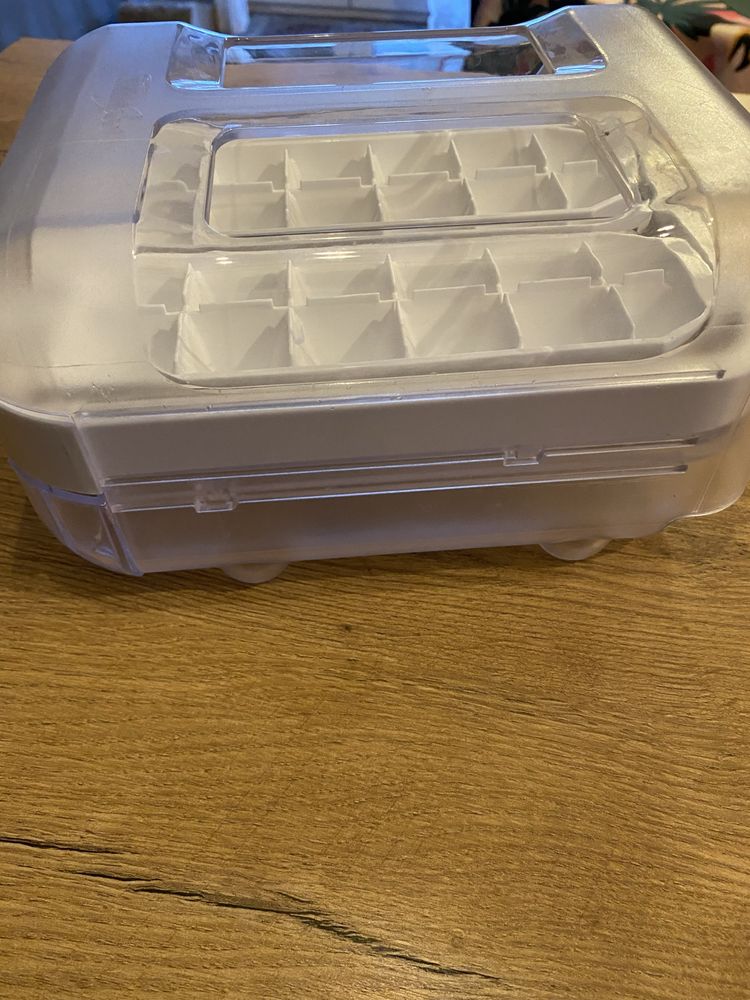 Kostkarka do lodu Whirlpool