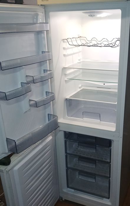 Холодильник двокамерний nofrost