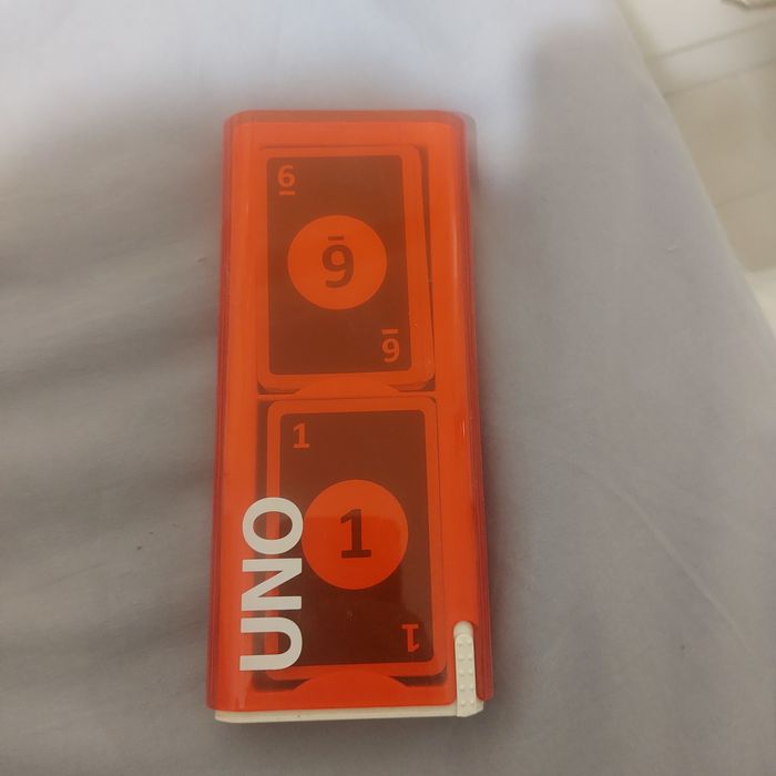 Cartas UNO embalagem UNO