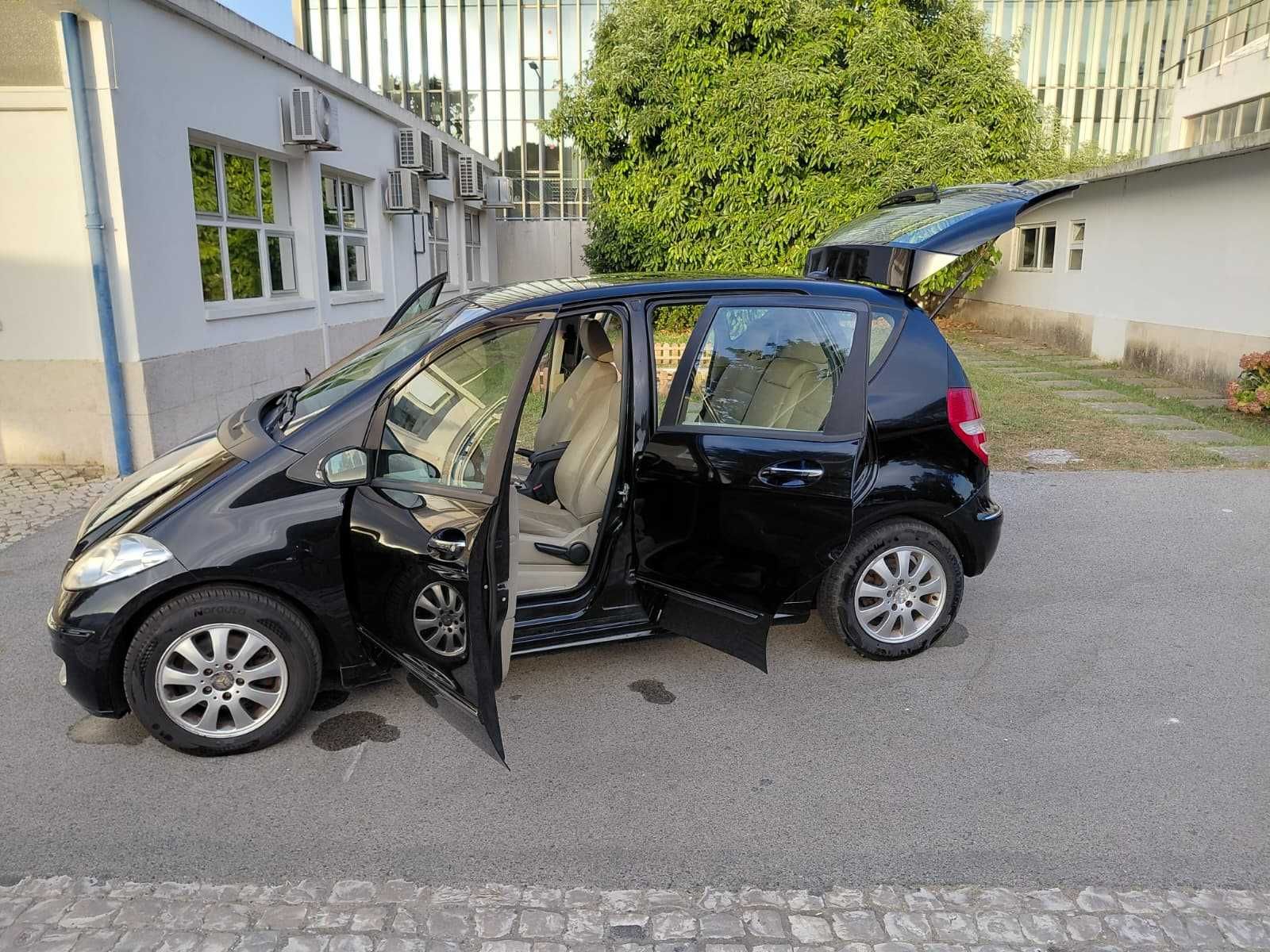 Mercedes-Benz A150 |2007| – 127.000 km | Muito estimado