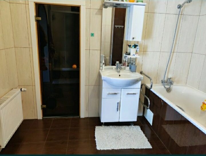 Продам 2х этажный дом Коммунарский район