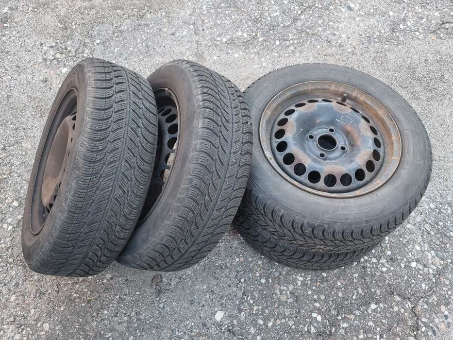 Koła Felgi Opony zimowe 15" 4x100 ET39 Corsa D