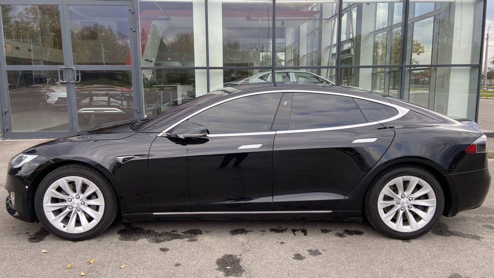 Продам Тесла S 75 D полный привод