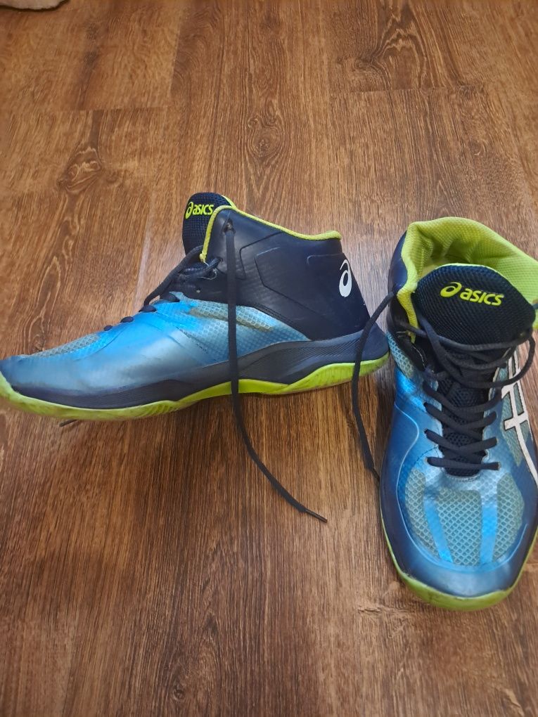 Волейбольные баскетбольные кроссовки asics