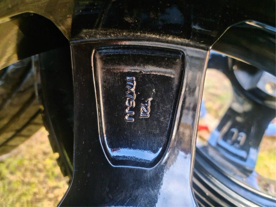 Komplet felgi+opony BMW 17” Nokian 235/55 R17