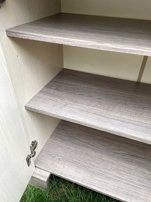 Komplet mebli do pokoju ucznia - biurko, szafka i komoda