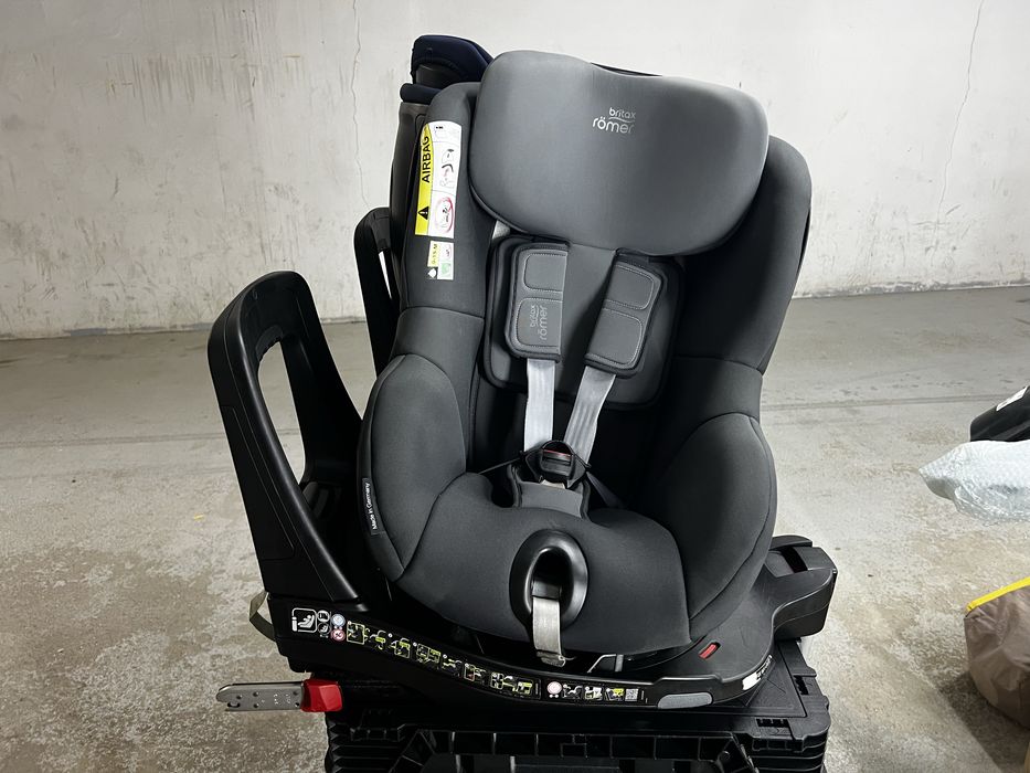 Fotelik obrotowy z bazą isofix Romer Britax Dualfix M iSize