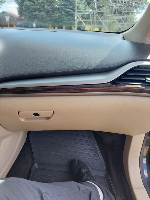 Терміново продам автомобіль дружини