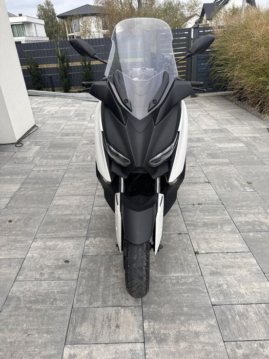 Yamaha xmax 300 salon pl akrapovic