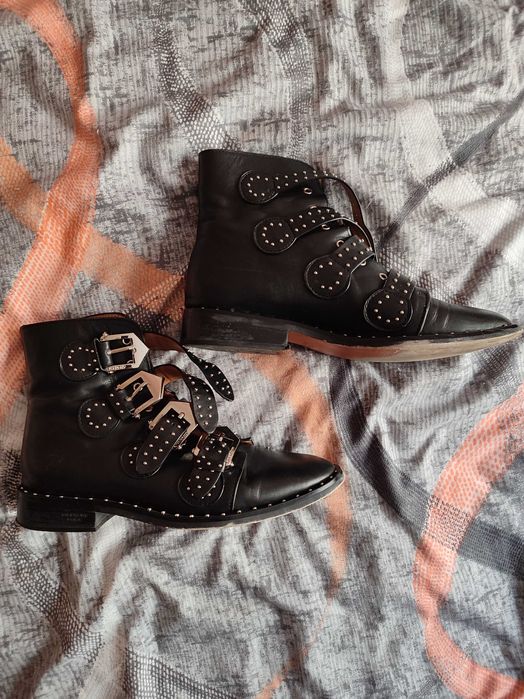 Ботильйони, черевики, напівчоботи, чоботи жіночі чорні топових брендів